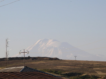 Ararat (n. 5000 m korkea) näkyy!