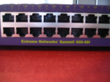 Extreme Networksin Summit 400-48t. Laitteistoa joista moni voi uneksia. 
